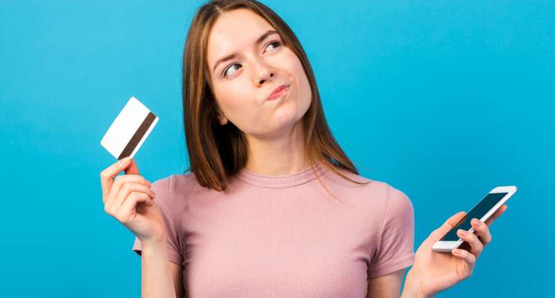 Ретрансферные принтеры для банков заводов и бизнес-центров как выбор для печати карт